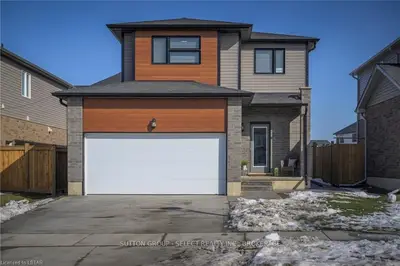 1508 Applerock Avenue, London North, On N6g 0x5