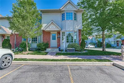50 Chapman Court 61, London North, On N6g 5e1