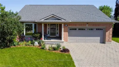 410 Faircloth Court, London North, On N6g 5g9