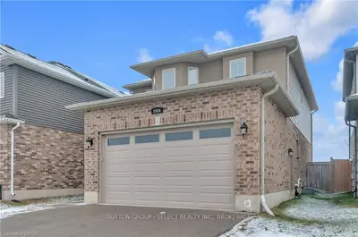 2686 Tokala Trail, London North, On N6h 5b4