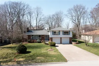 162 Hunt Club Drive, London North, On N6h 3y9