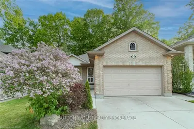 118 Ridge Street, Strathroy-caradoc, On N7g 4k2