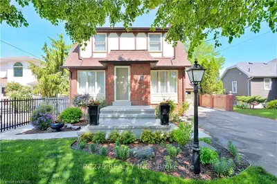 389 GRAND Avenue E, Chatham-Kent, ON N7L 1W9