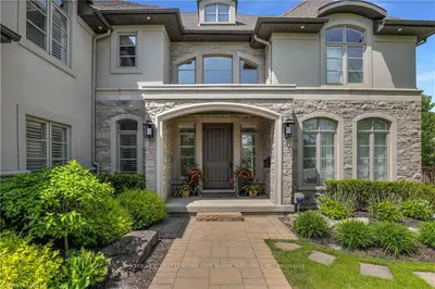 2459 Waterside Close, London North, On N6g 0m1