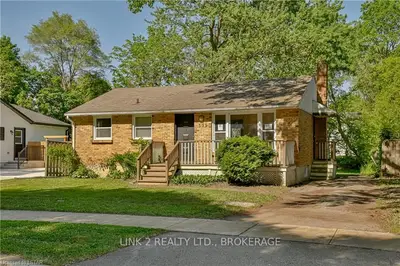 191 Lorraine Avenue, London North, On N6h 2g4
