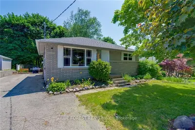 826 Sloane Street, Woodstock, On N4s 5c5