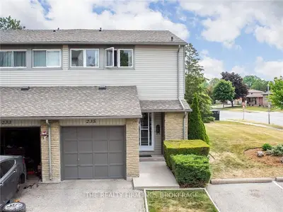 235 Deveron Crescent, London South, On N5z 4j7