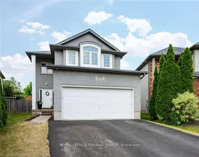 977 Blythwood Road, London North, On N6h 5w1