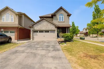 1392 Devos Drive, London North, On N5x 4r7
