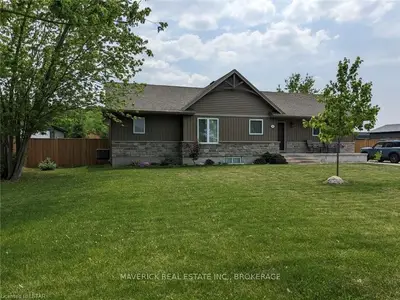 147 VICTORIA Avenue E, South Huron, ON N0M 1M0