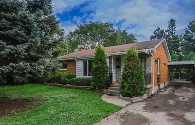 344 Malcolm Street A, London South, On N6j 1c2