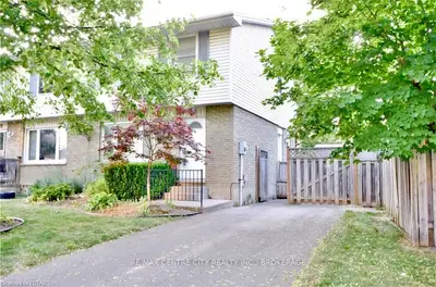 81 Pauline Crescent, London South, On N6e 2l2