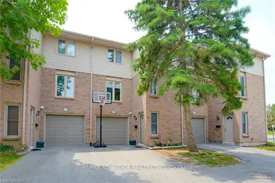 1855 Aldersbrook Road 22, London North, On N6g 4r7