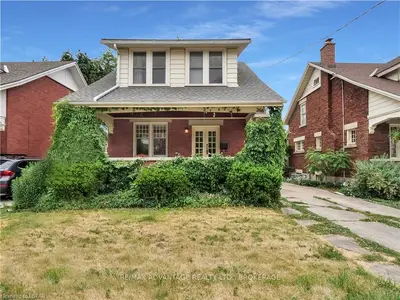 266 Briscoe Street E, London South, On N6c 1x6