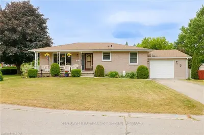 1 Grenville Street, Ingersoll, On N5c 3n4