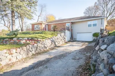 1545 Gore Road, London East, On N5w 1t9