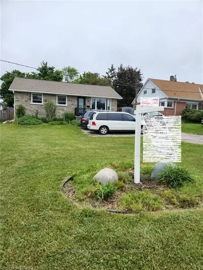 755 Parkinson Road, Woodstock, On N4s 2p1