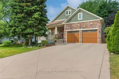315 Mcnay Street, London East, On N5y 1l8