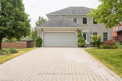 63 Markland Drive, London South, On N6c 5j9
