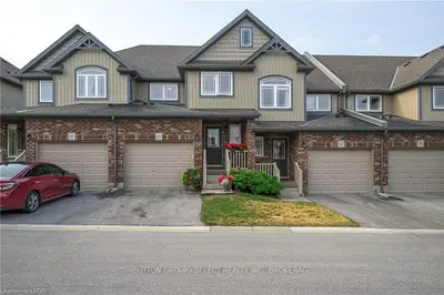 1220 Riverbend Road 15, London South, On N6k 0g5
