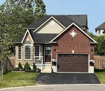 618 Alberta Avenue, Woodstock, On N4v 0a3