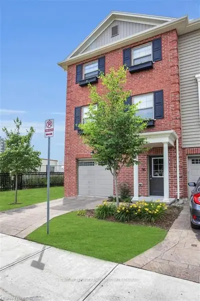 3025 Singleton Avenue 96, London South, On N6l 0e6