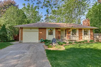 29 Mcleod Crescent, London North, On N5x 1s7