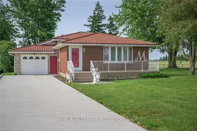 32835 Richmond Street, Lucan Biddulph, On N0m 2j0