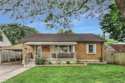 1842 Churchill Avenue, London East, On N5w 2l5