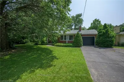 562 Middlewoods Drive, London North, On N6g 1w4
