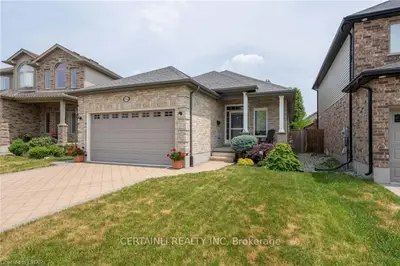 3261 Jinnies Way, London South, On N6l 0c3