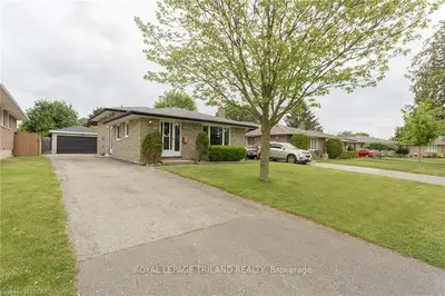 119 Champlain Crescent, London East, On N5v 1h2
