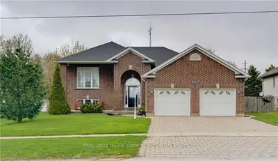 8698 Parkhouse Drive, Strathroy-caradoc, On N0l 1w0