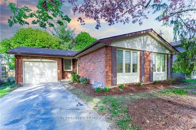 19 Windingway Crescent, London North, On N6g 3e8