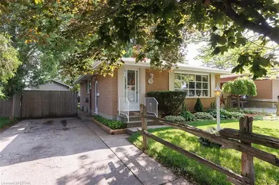 1054 Apache Road, London East, On N5v 2w3