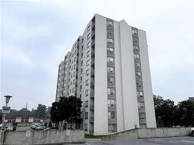 333 Commisioners Road W 1004, London South, On N6j 4x7