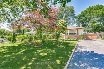 232 Tremont Road, London East, On N5v 1c4