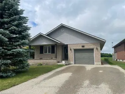 20 Holland Avenue, Aylmer, On N5h 3j3
