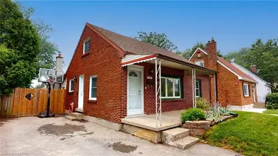 189 Oakland Avenue, London East, On N5w 4j1