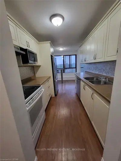 1600 Adelaide Street N 604, London North, On N5x 3h6
