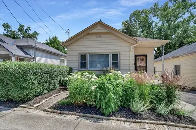25 Weston Street, London South, On N6c 1r2