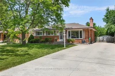 182 Gladman Avenue, London South, On N6j 1x5