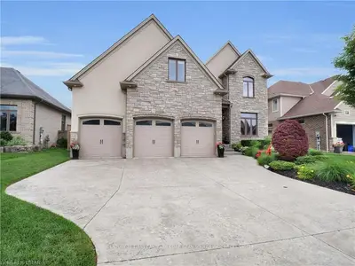313 Cornelius Court, London North, On N6g 0e5