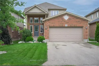 2312 Yellowbirch Way, London North, On N6g 0l2