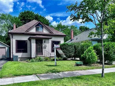 1192 Albany Street, London East, On N5w 3l7