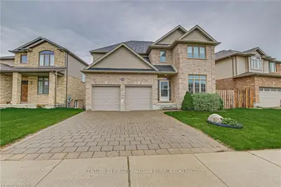 1326 Whetherfield Street, London North, On N6h 0e5
