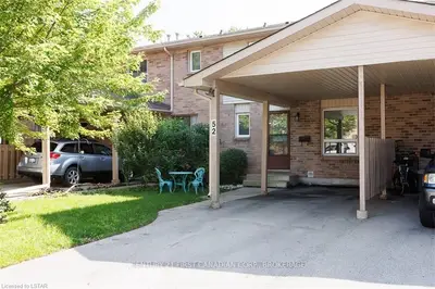 720 Deveron Crescent 52, London South, On N5z 4w6
