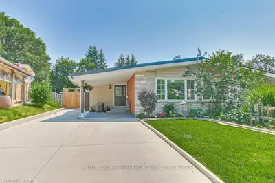 28 Almond Road, London South, On N5z 4c4