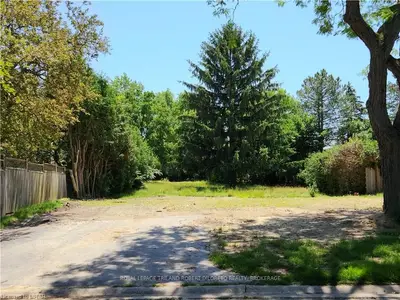 63 Guildford Crescent, London South, On N6j 3y3