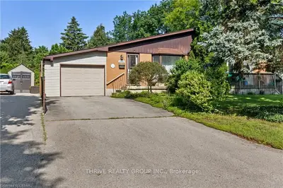 593 Rington Crescent, London South, On N6j 1y7
